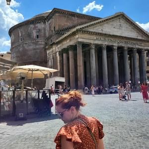 Meet your Posher, Natalie